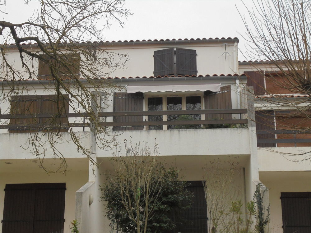 Situé dans un cadre de verdure à Royan 17200
