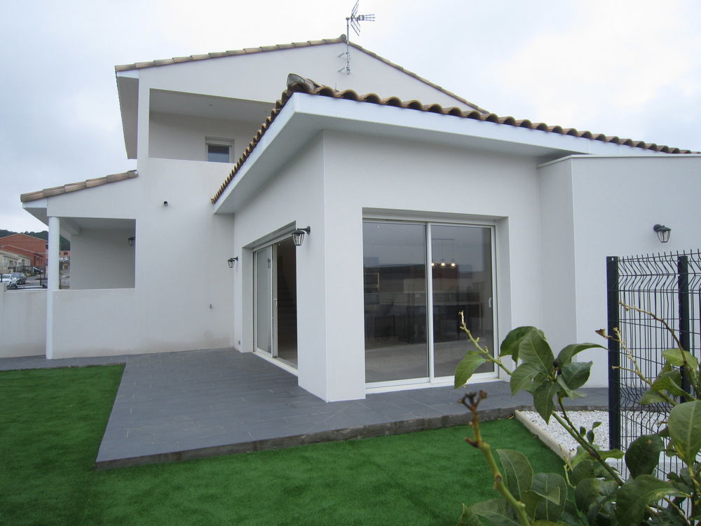 BELLE MAISON RECENTE