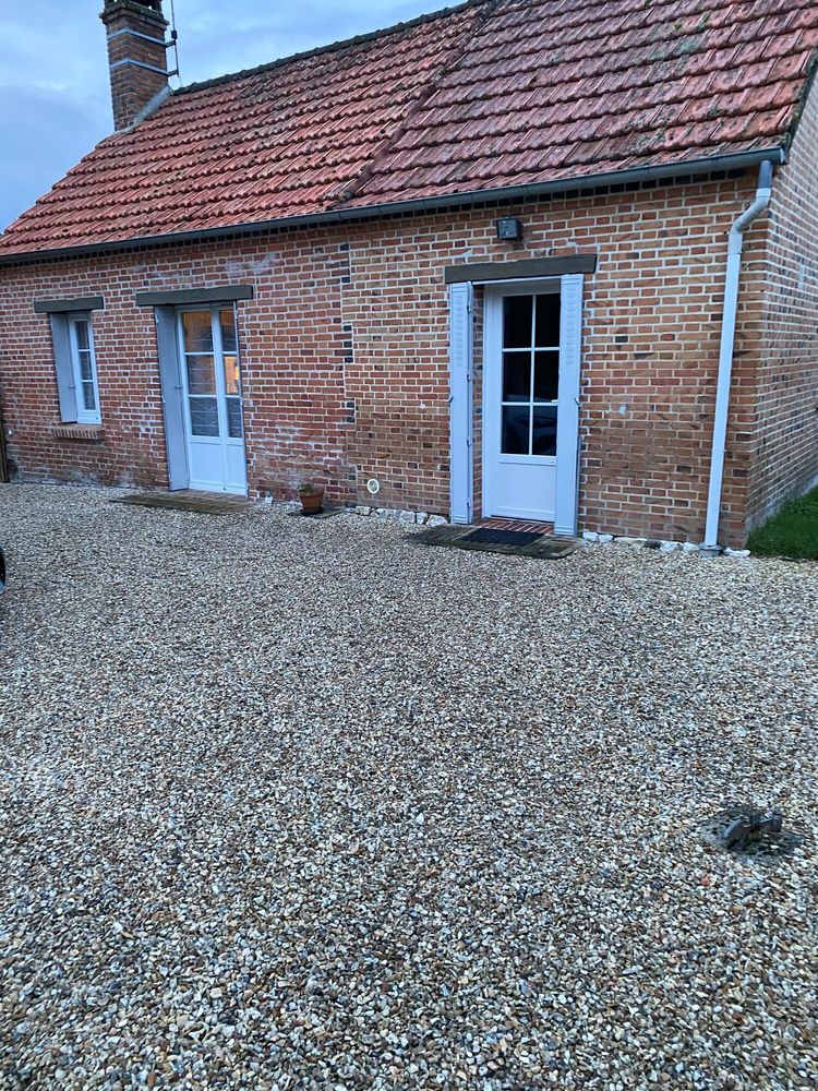 maison de plain pieds, 65 m2 , avec dépendance , terrain