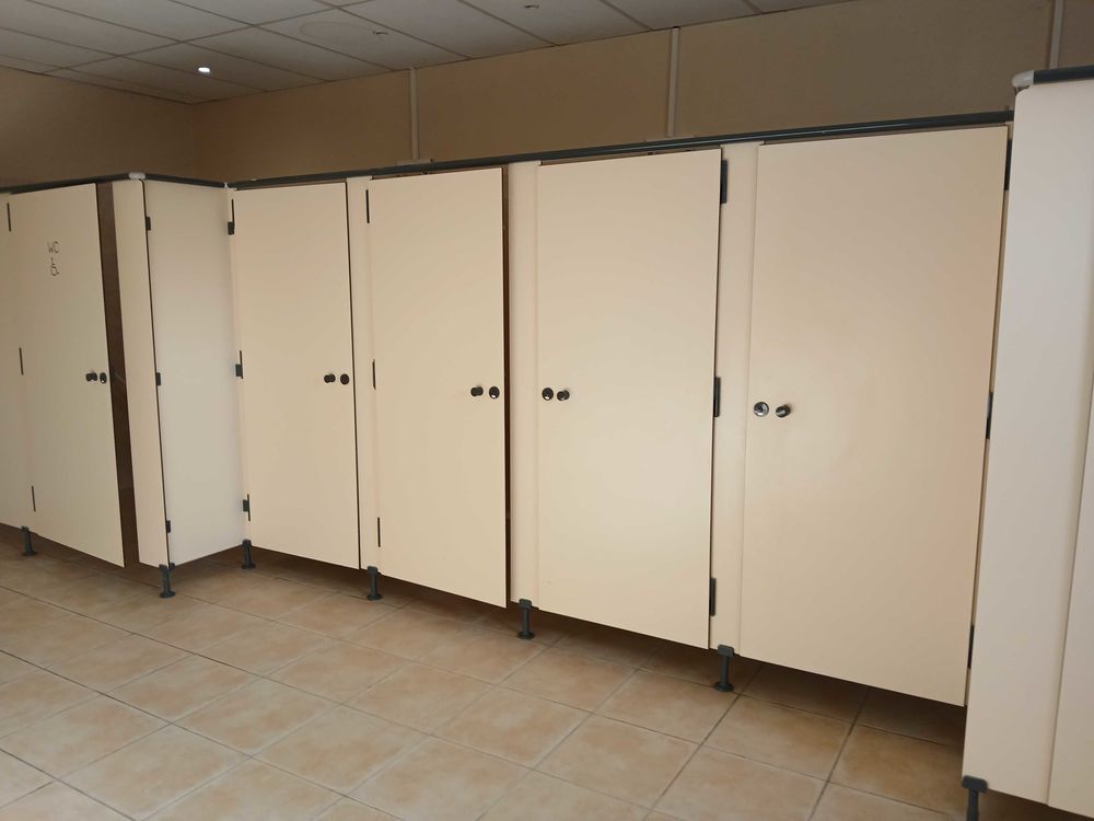 batiment+de+700m2+sur+terrain+de+4500m2