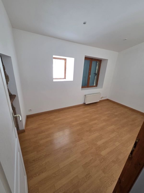 MILLERY centre appart T3 atypique