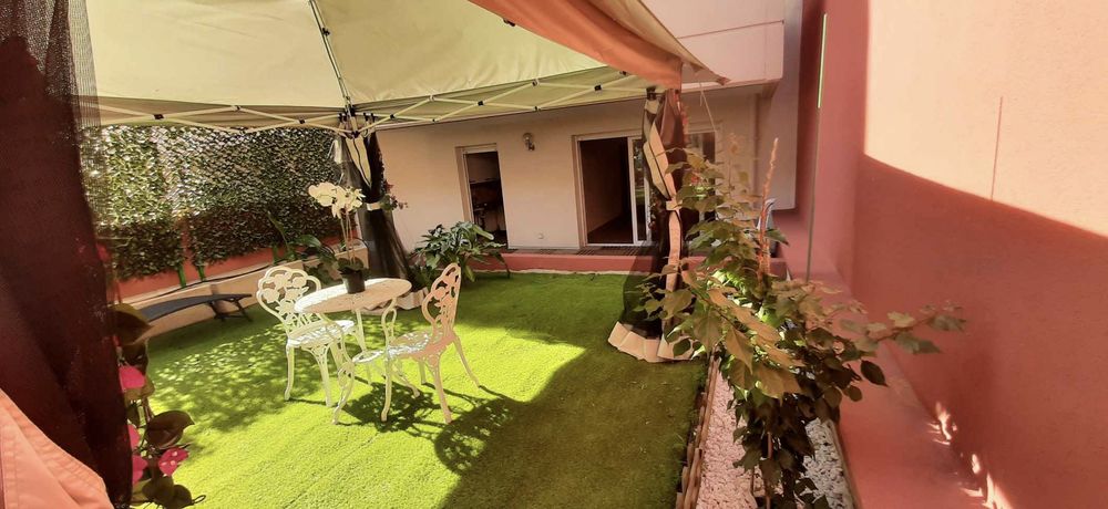 Appartement avec piscine à Mandelieu