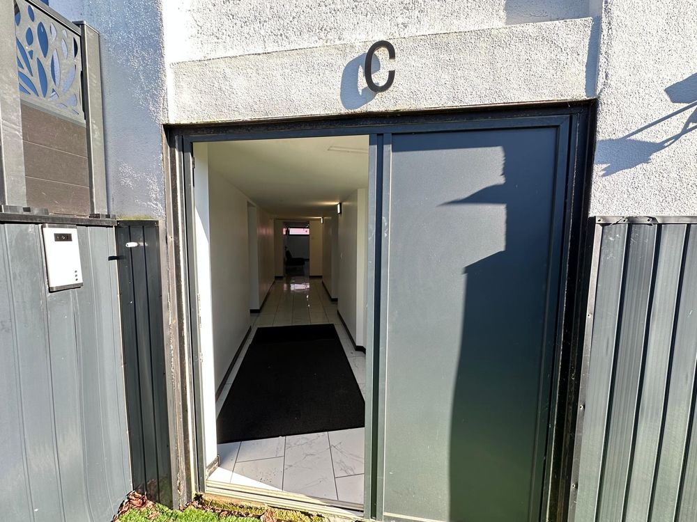 Idéalement situés à Cholet, bureaux professionnels 90 m2