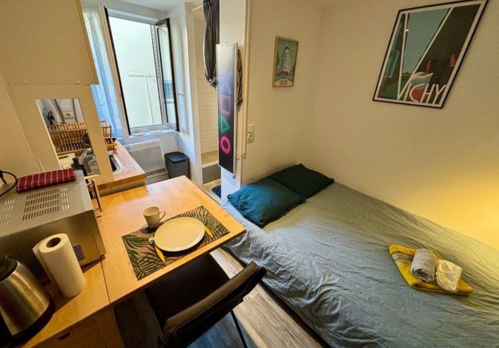 Studio avec terrasse pour touristes et curistes