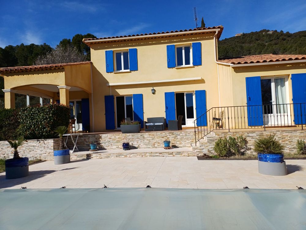 Belle Villa 160 m² (4 ch.) + piscine + garage double.