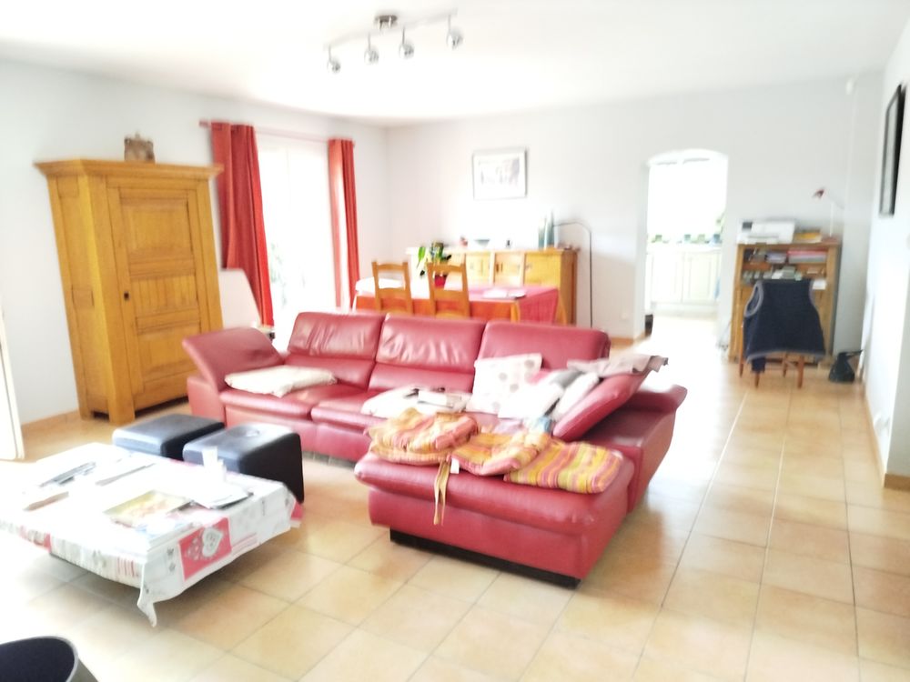 Belle Villa 160 m² (4 ch.) + piscine + garage double.