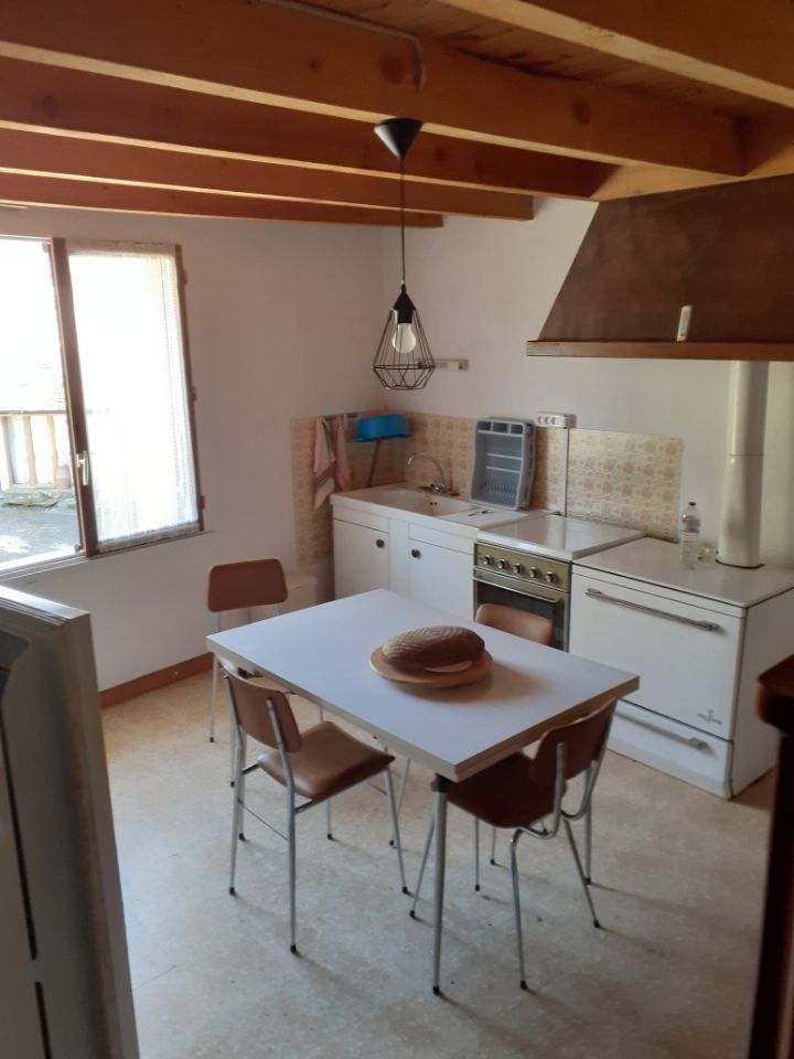 Maison de 73 m², 4 pièces,1 garage, 2 caves, grand grenier