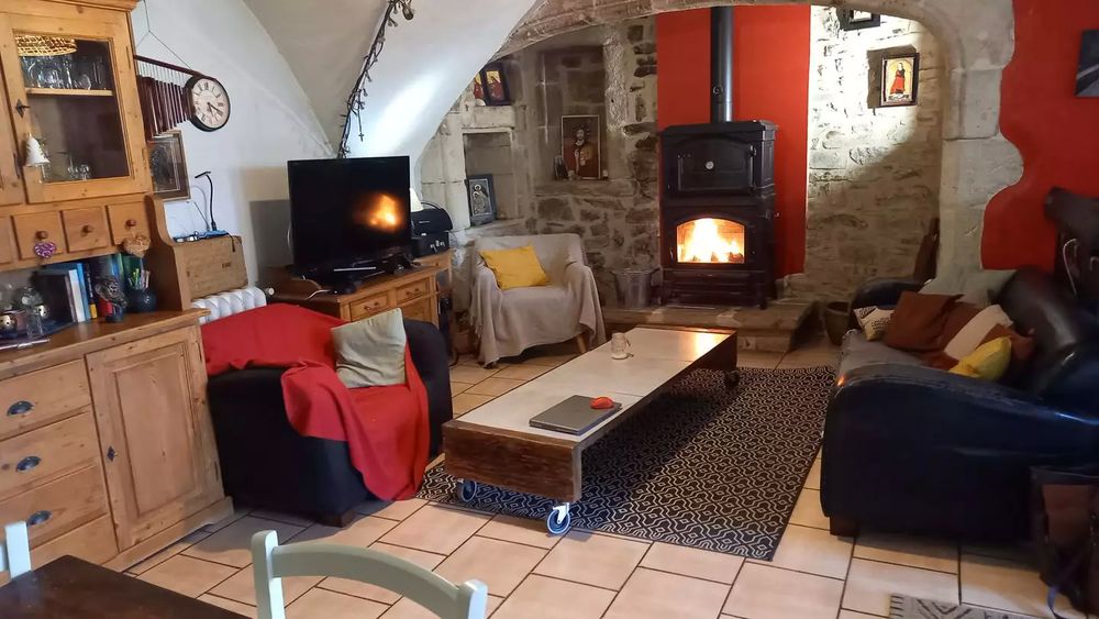 Corps de Ferme avec studio Indépendant Proche Aubenas