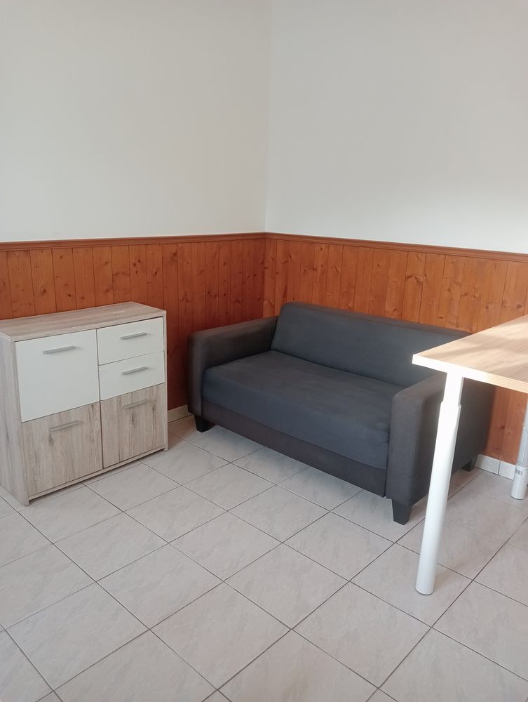 T2 meublé en maison -terrasse 21m2 Parking privé -tram 50m