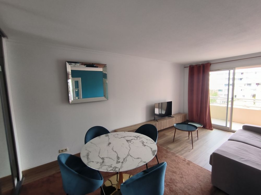 T2 44 m2 TERRASSE PARKING CANNES MOURE ROUGE