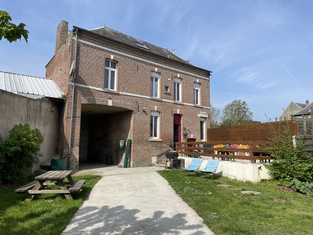 Maison 6 pièces Quevauvillers Terrasse Jardin Porche Cave
