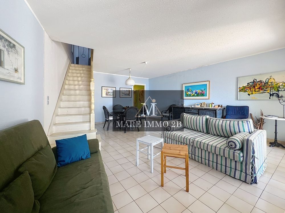 Duplex avec terrasse, solarium et Garages