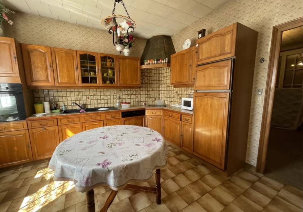 Maison de ville 70 m² + combles ? Tout à pied ? A13 & SNCF à