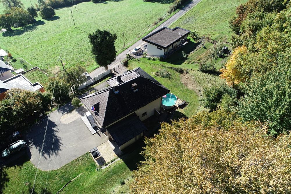 Superbe maison vue montagne avec grand terrain