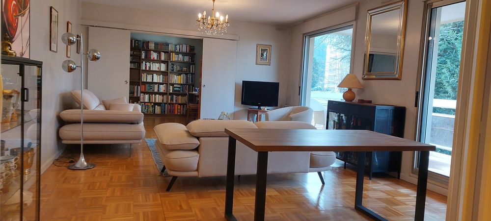 Appartement T 5 avec Terrasse Sud ouest Tassin la Demi lune