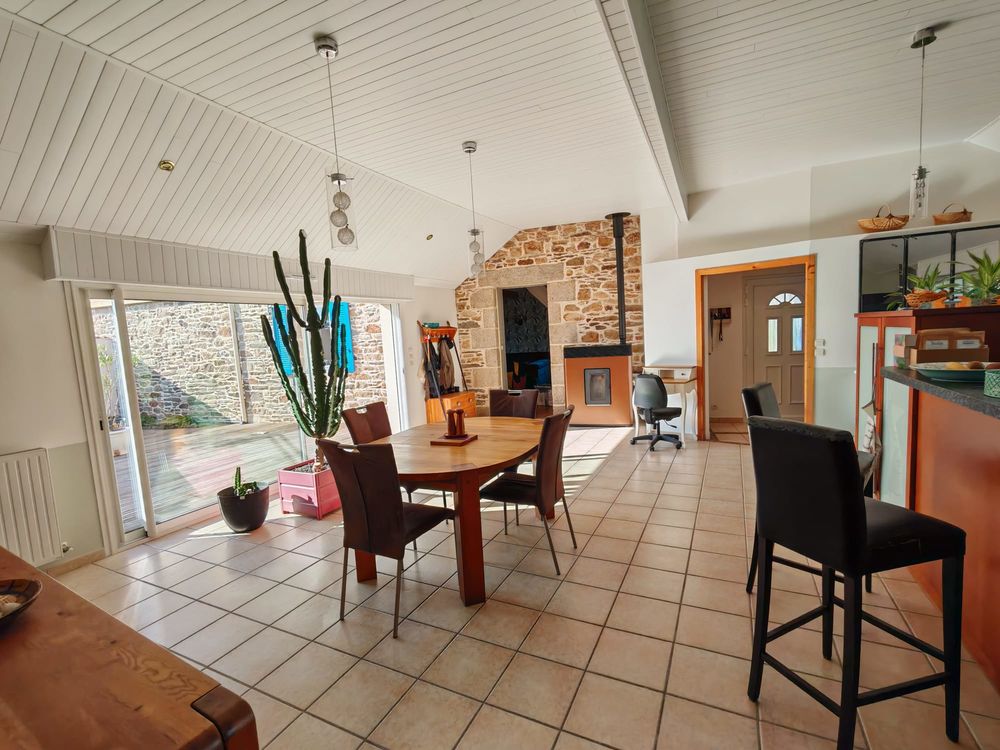 MAISON COUP DE COEUR ALLIANT PIERRE ET MODERNITE