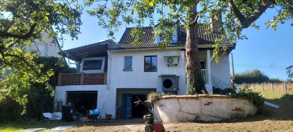 Charmante propriété de caractère, au calme, en pleine verdur