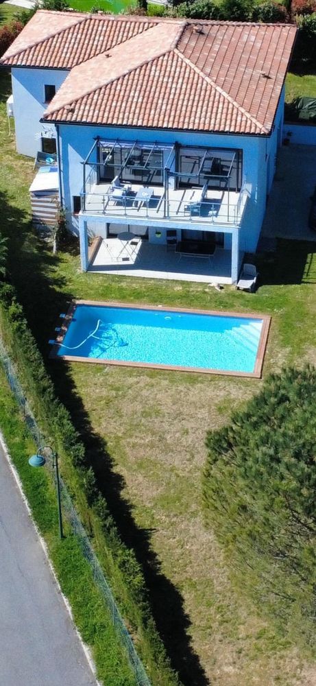 Maison moderne avec piscine, 8 pièces 674,€ sans frais d'age