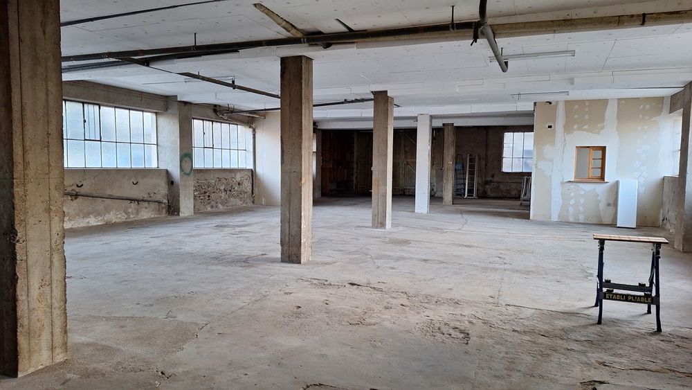 Local 300 m2
