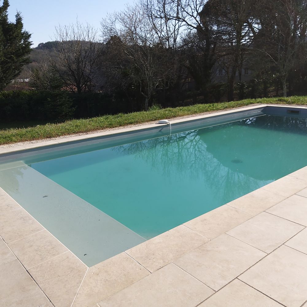 SUPERBE MAISON AVEC PISCINE SUR 3000 M²