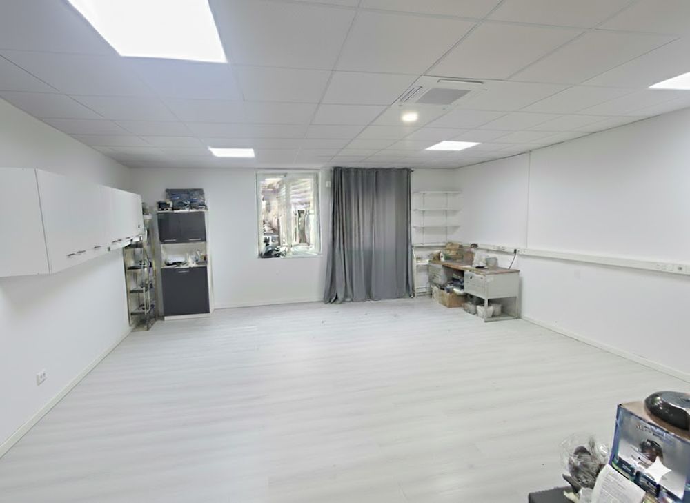 LOCAL CENTRE-VILLE ? LE CHAMBON FEUGEROLLES DISPO 2026