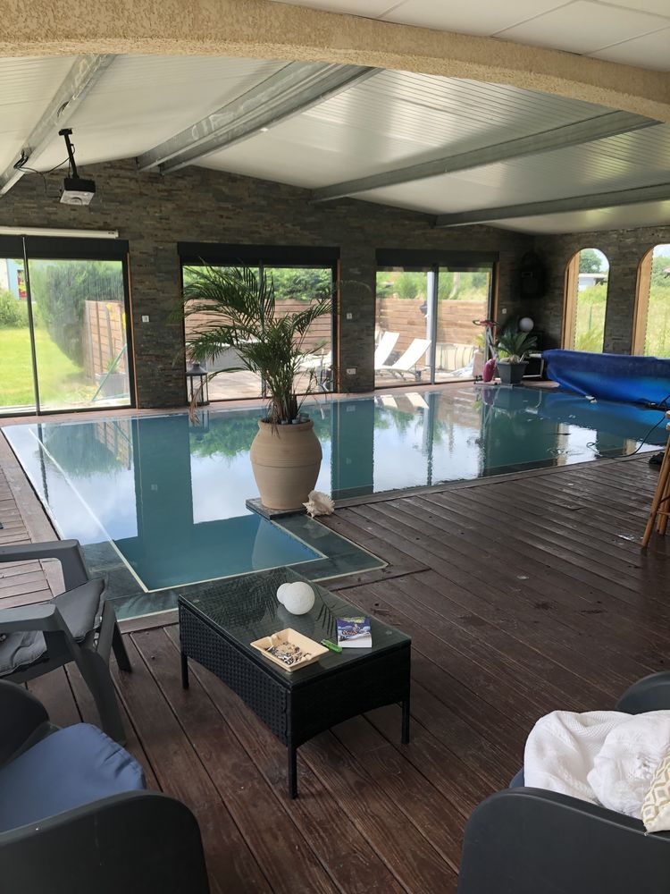 Superbe maison piscine intérieure vue sur les Pyrénées