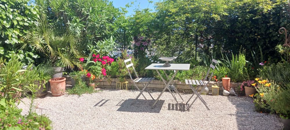 T3 2 chambres en rez de jardin avec joli jardin