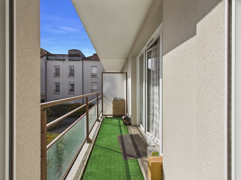 *Appartement 3 pièces - 61 m² - Balcon - Double garage*