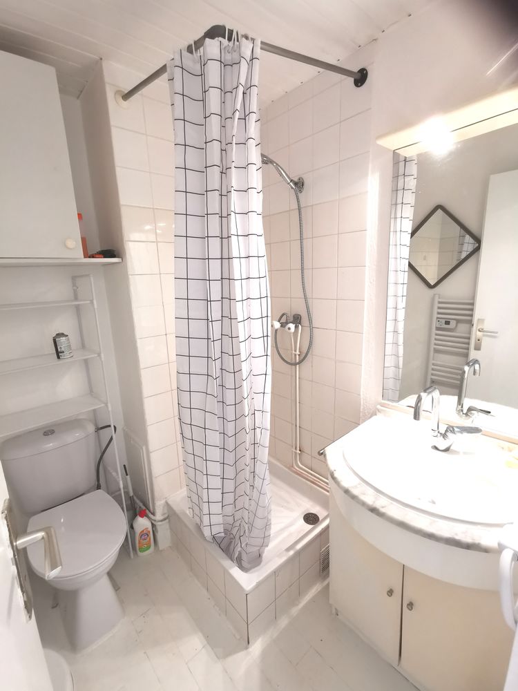 Beau studio refait à neuf. Cap d'Agde. A 20m de la marina.