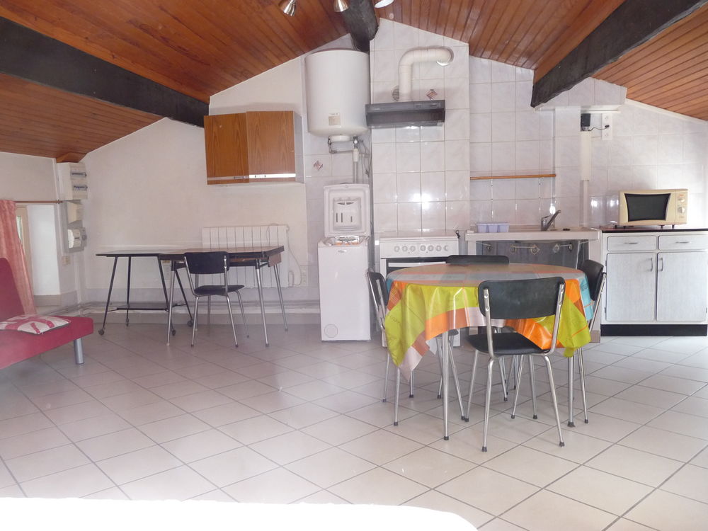 grand studio meublé de 32m privas