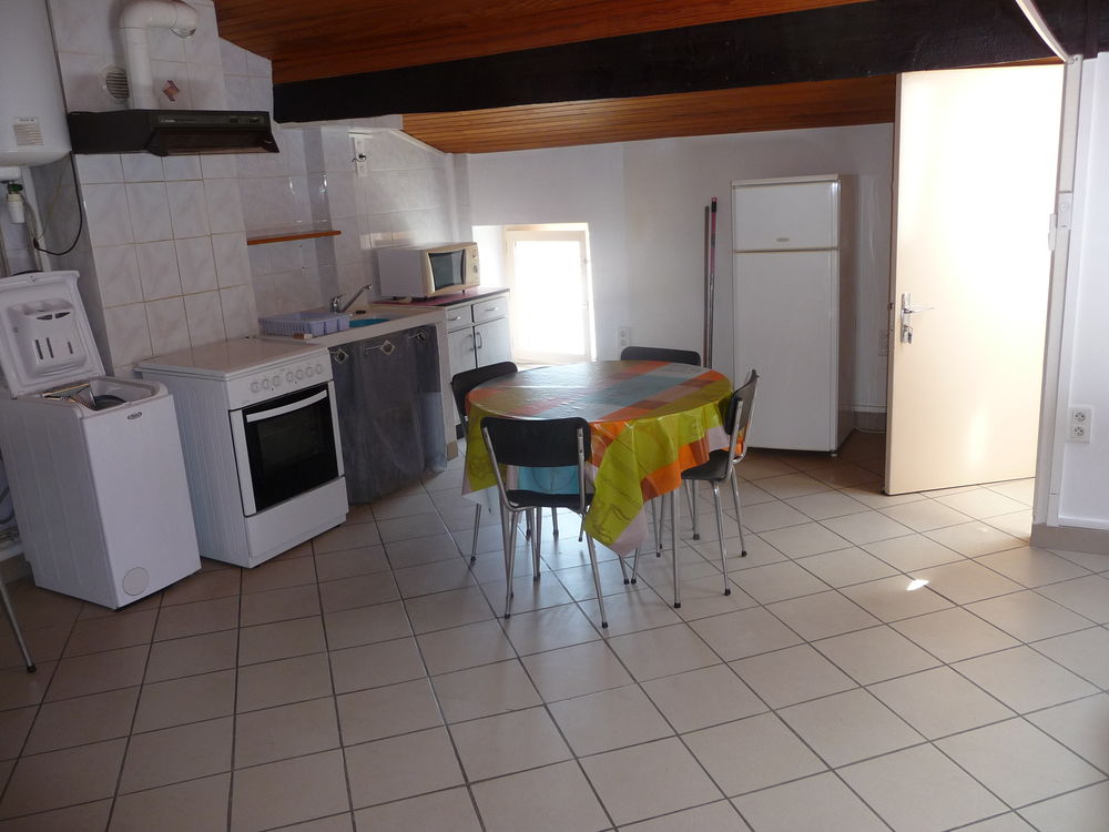 grand studio meublé de 32m privas