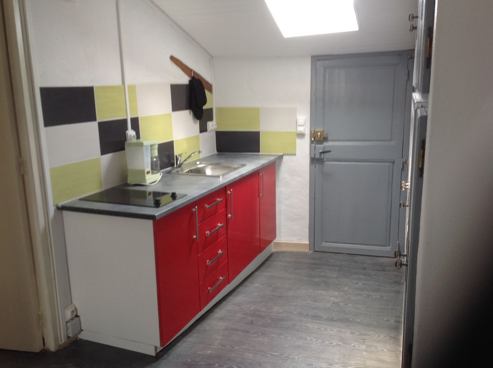 un appartement T2 meublé à noyant 49490 sans commerce