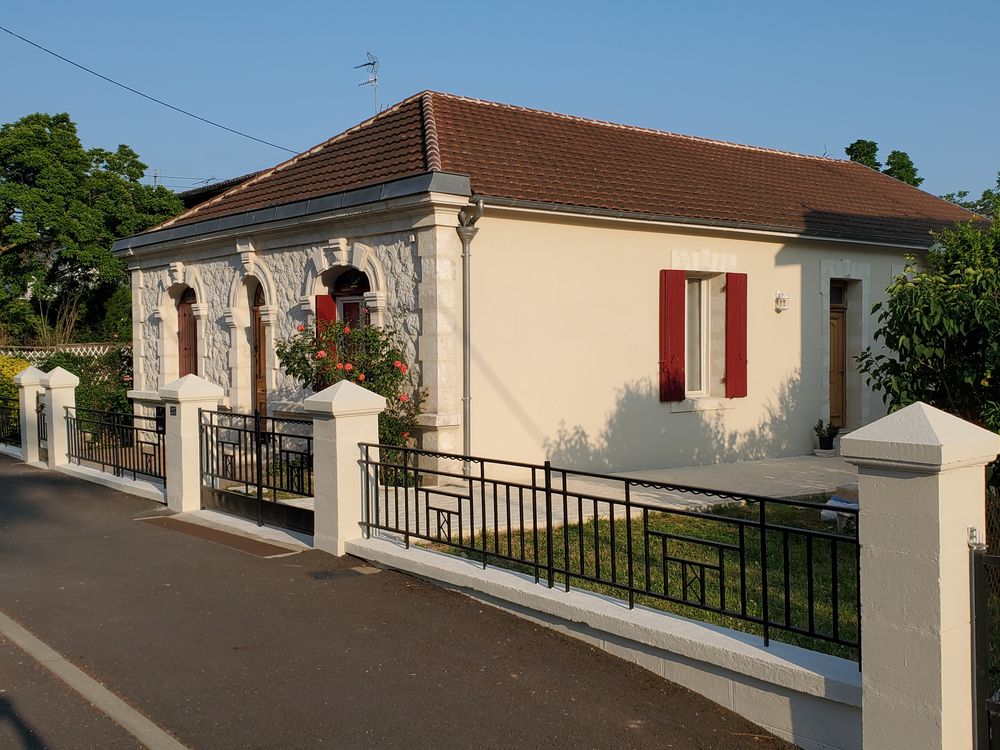 Maison de caractère face à un château 175m2 à Pineuilh