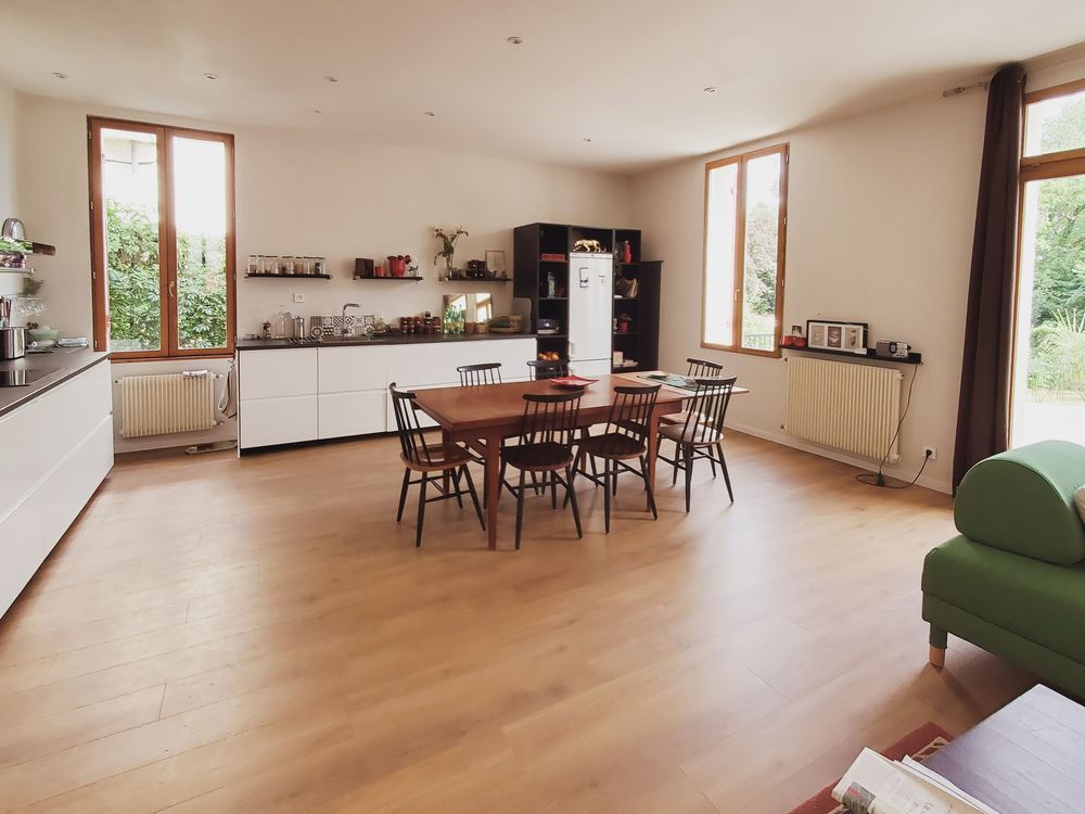Maison de caractère face à un château 175m2 à Pineuilh