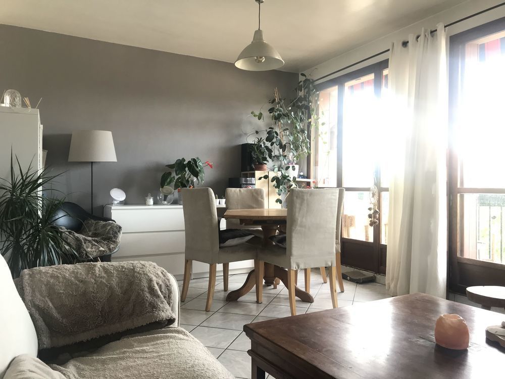 T3 quartier pavillonnaire balcon plein sud