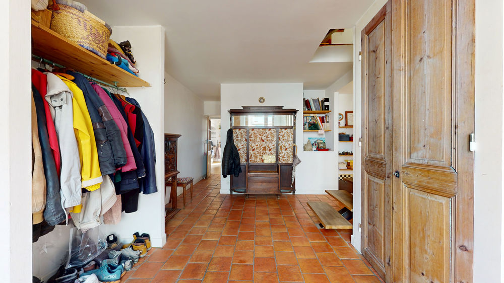 ** jolie maison de 210 m² ? Lumineuse ? Bcp de charme**