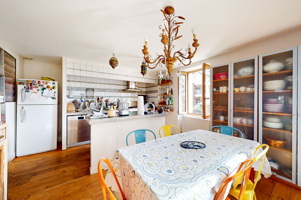** jolie maison de 210 m² ? Lumineuse ? Bcp de charme**