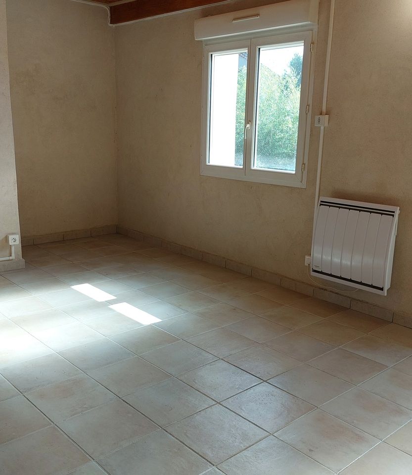 Logement vide entièrement rénové, situé dans un ancien Mas