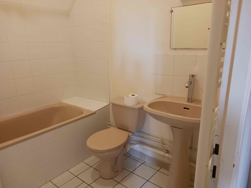Bel F2 refait neuf cuisine équipée, 46m², Part Dieu Villette