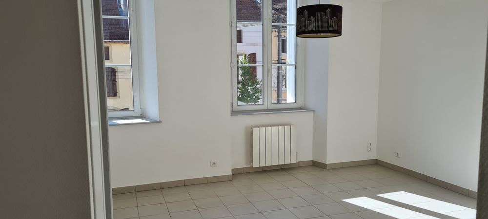 F2 LUMINEUX NEUFCHATEAU VOSGES