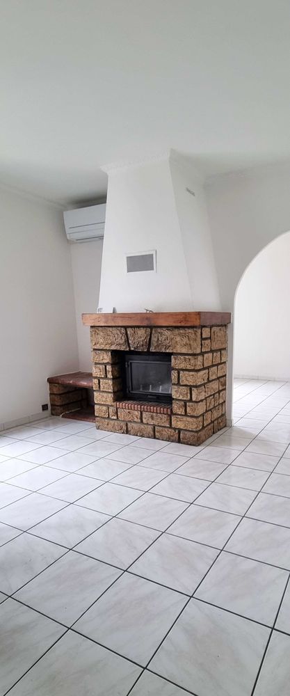 Maison individuelle sur terrain arboré 5 pièces SAINT EGREVE