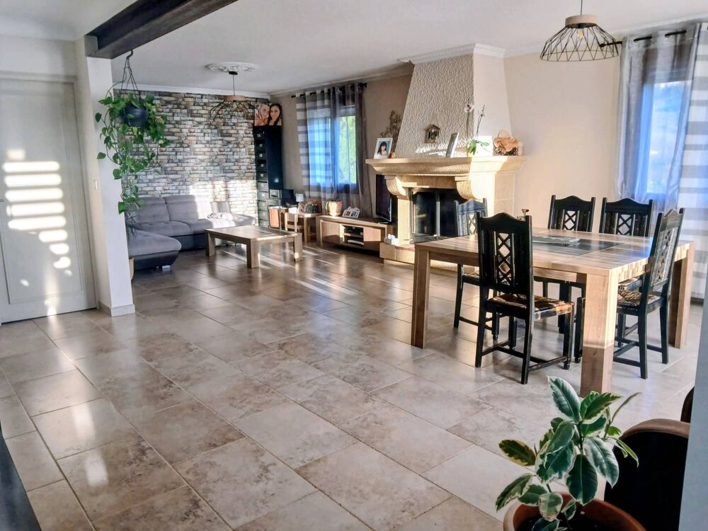 Maison 193 m², Appartement, Jardin 1400 m², Panneaux solaire