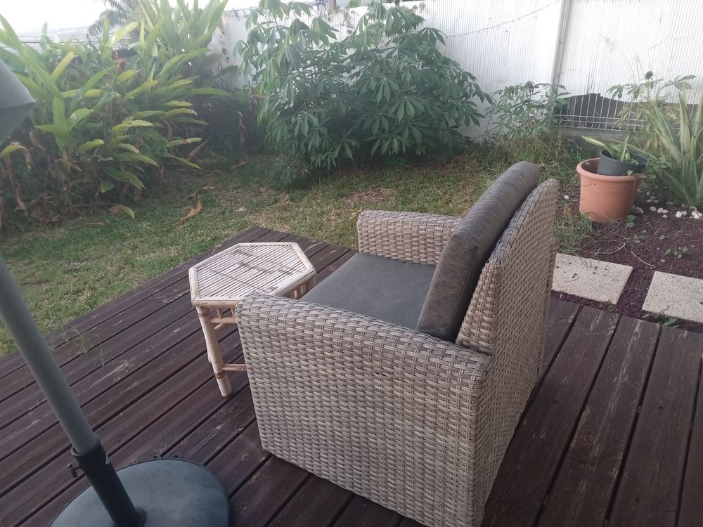 à l'année Meublé T2 en rez-de-jardin de villa