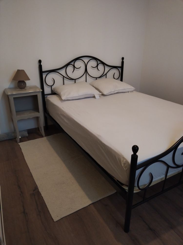 chambre meublée dans maison neuve.