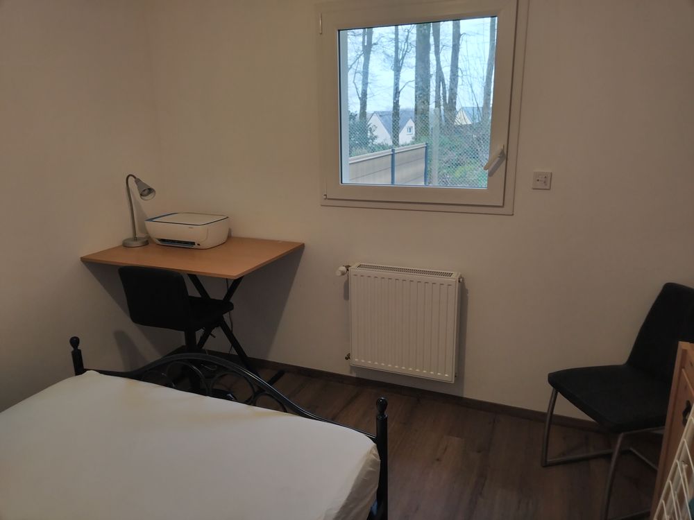 chambre meublée dans maison neuve.