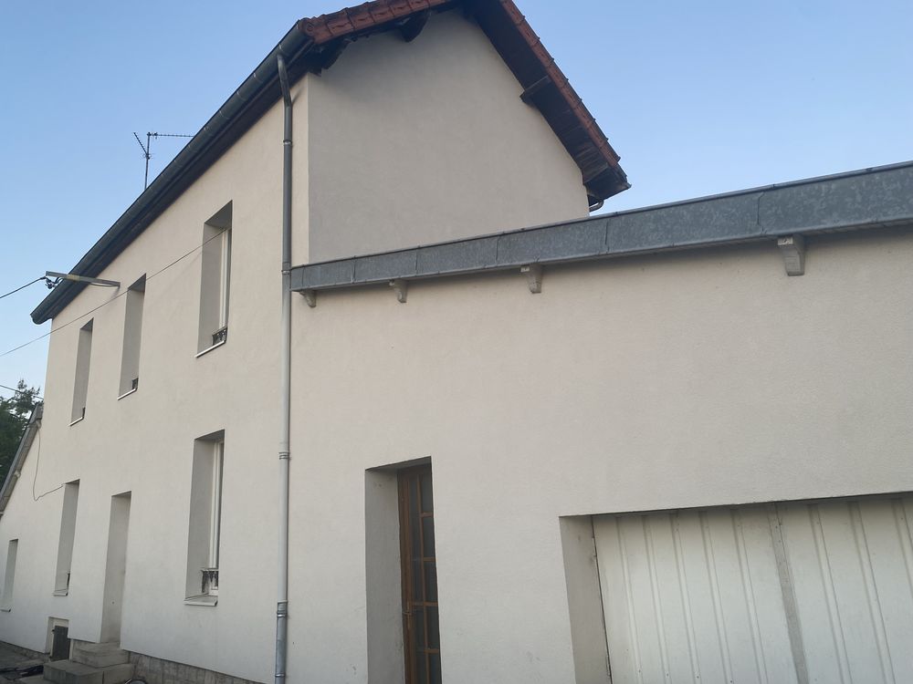 Maison-fort potentiel proche Ecole et centre 2 logements