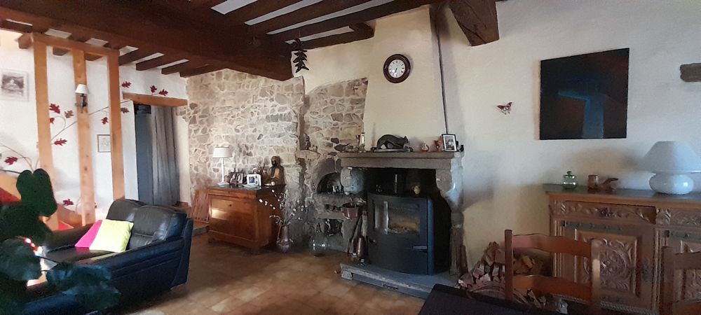 À 19 km de Lyon - Propriété de caractère avec fort potentiel