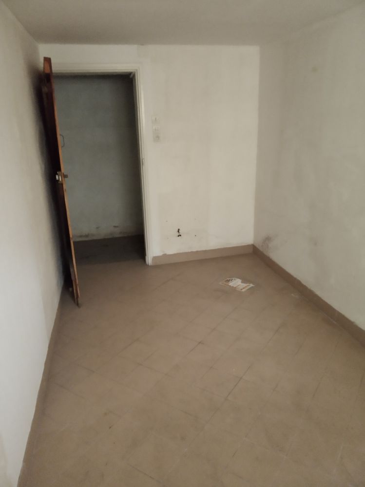 Cave / Box 1 Pièce Vitrée, 8 m² · Les Sables-d'Olonne Proche