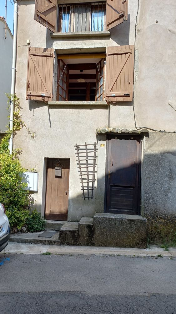 MAISON VILLAGE TRAVERSANTE VACQUERIE ST MARTIN DE CASTRIE