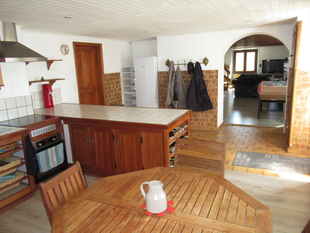 AUTRANS MAISON MITOYENNE F7 + JARDIN + TERRASSE+ PARKINGS
